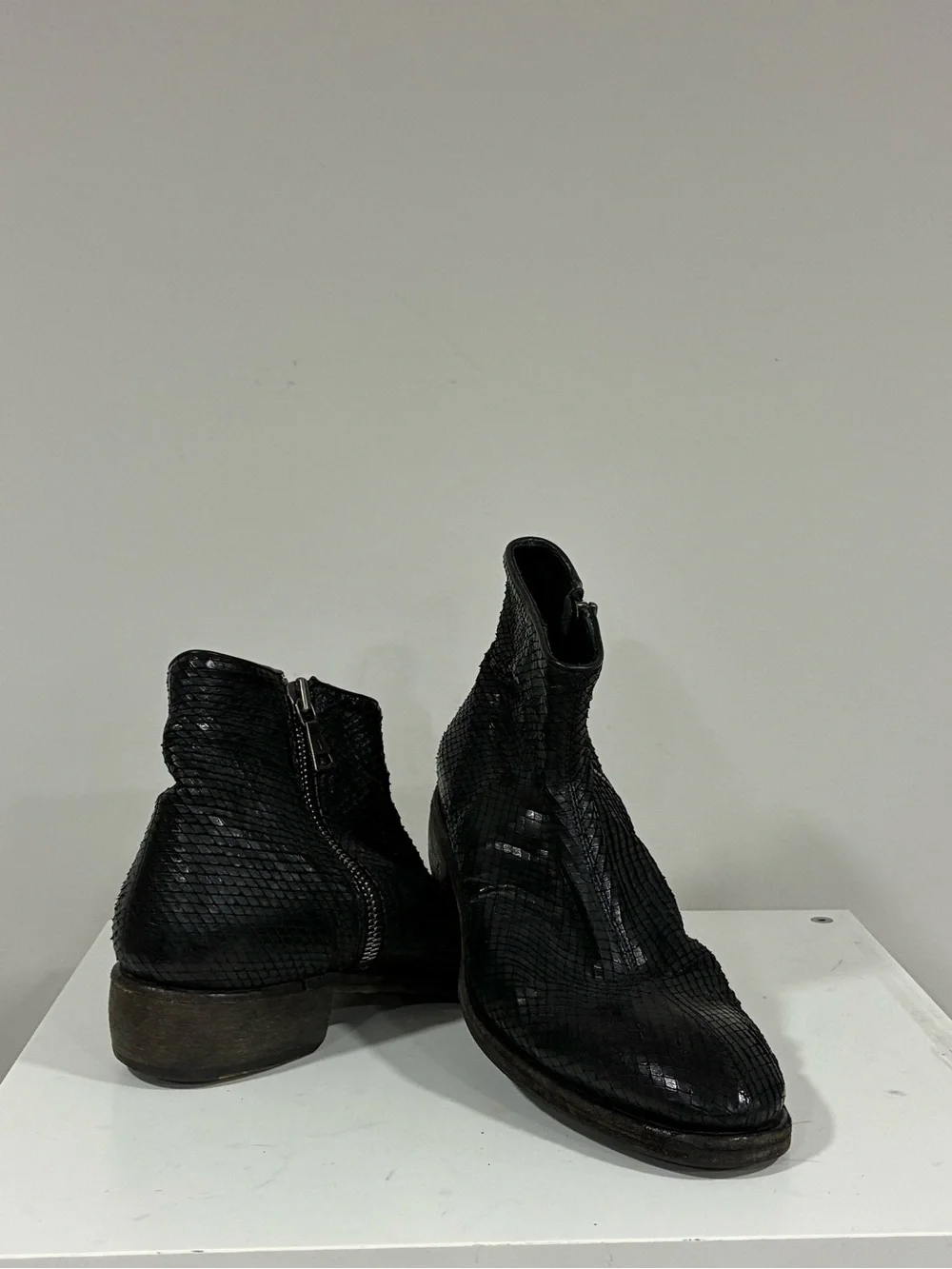 John Varvatos collection Keith Center Seam Zip Boot snake embossed Size 9 EU 42